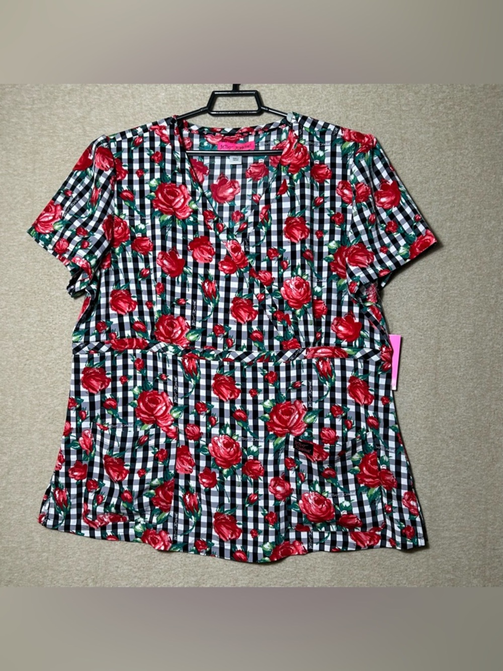 New Betsey Johnson Scrub Top Womens XL Gingham Rose Silky Work Medical Stretch
